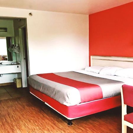 Key Inn Macedonia Екстериор снимка