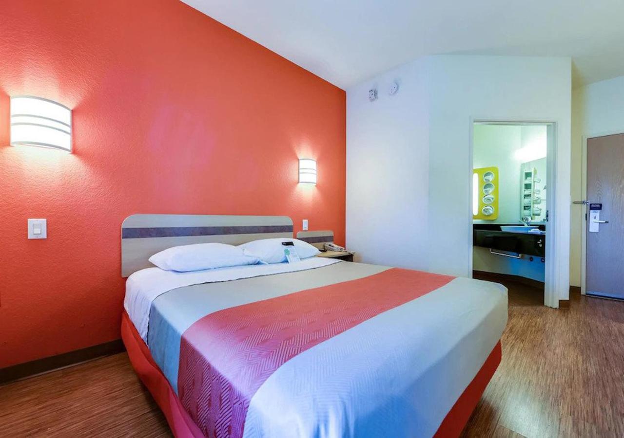 Key Inn Macedonia Екстериор снимка