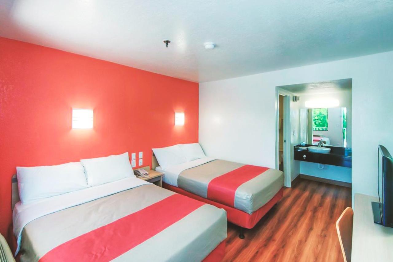 Key Inn Macedonia Екстериор снимка
