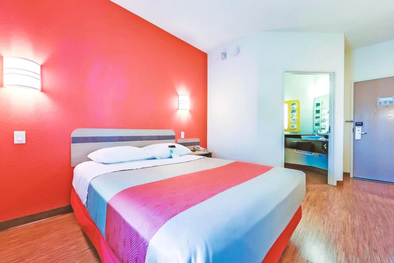 Key Inn Macedonia Екстериор снимка