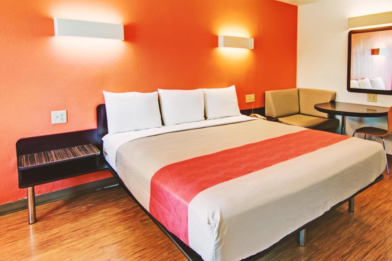 Key Inn Macedonia Екстериор снимка