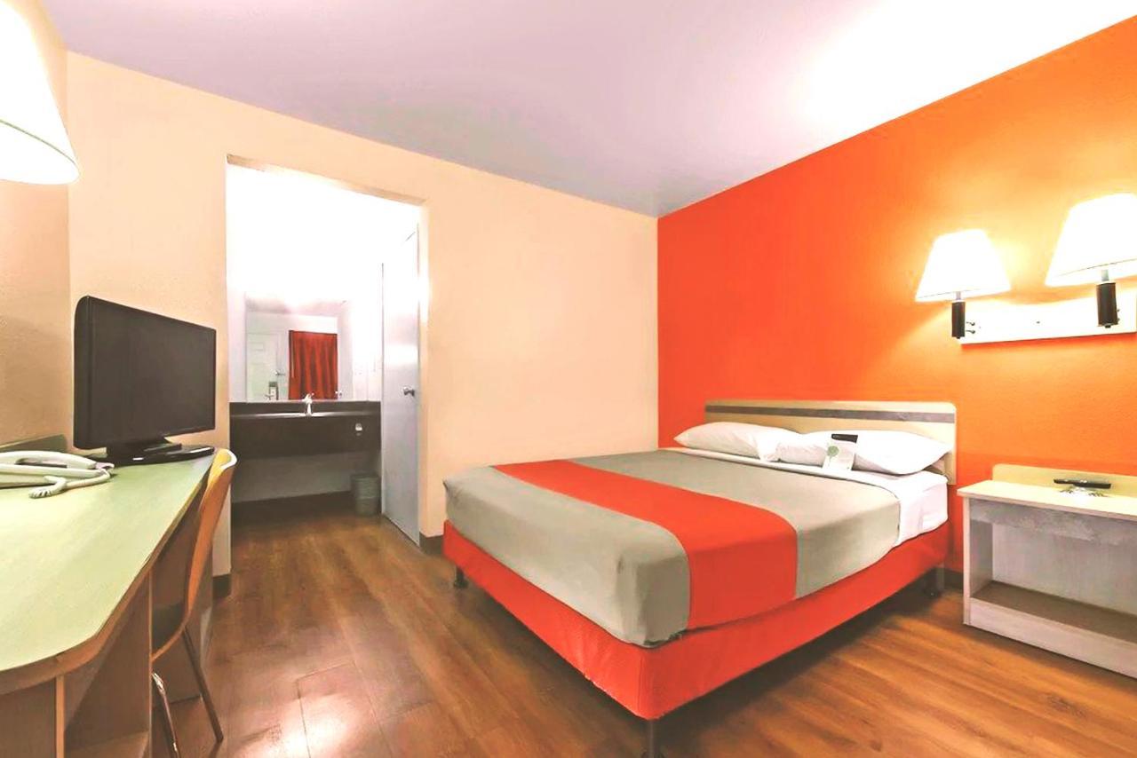 Key Inn Macedonia Екстериор снимка